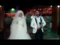 عريس و عروسة يغنون في فرحهم عريس و عروسة يغنون في فرحهم
