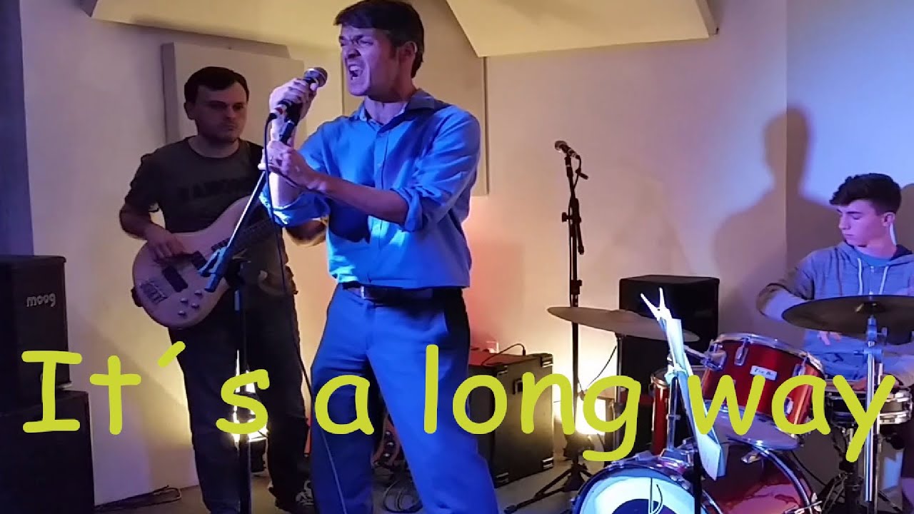 Gustavo Corsi [Baixo] It´s A Long Way (Caetano Veloso Cover) - Abertura do show do Reggae Spirit