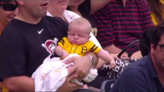 2013/08/18 Young Pirates fan enjoys game