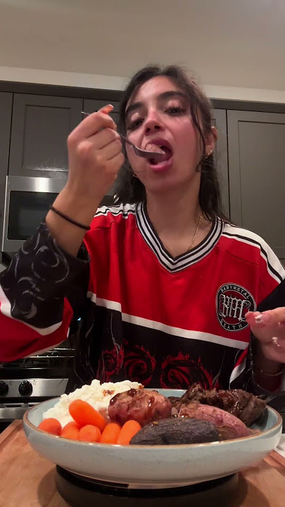 What I eat in a day 🧀🥔🍠🥩☕️🥕🍰🫐🍎🍌🥜 1,620 cals x 166g protein