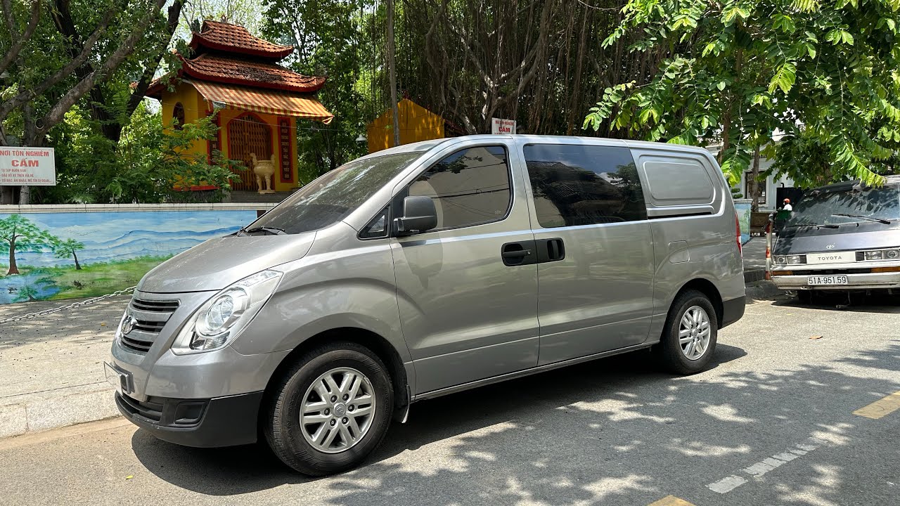Hyundai  Starex Grand 2016 odo 6.8 vạn như mới không lỗi không chạy gas chính chủ biển SG 405tr