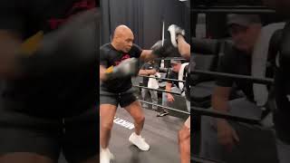 Simplemente es Mike Tyson con 57 años 🫣 #viral #shorts