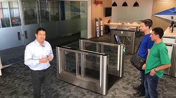 E06 - dFlow uses colored lights to rapidly identify user groups