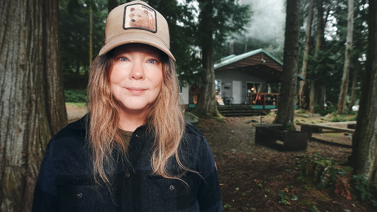 First Signs of Winter in the Wilderness | Off-Grid Cabin Life - YouTube