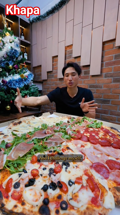 30-inch Xmas pizza challenge in 30 minutes #eatpizza #weekendpizza #shortsfeed #singapore
