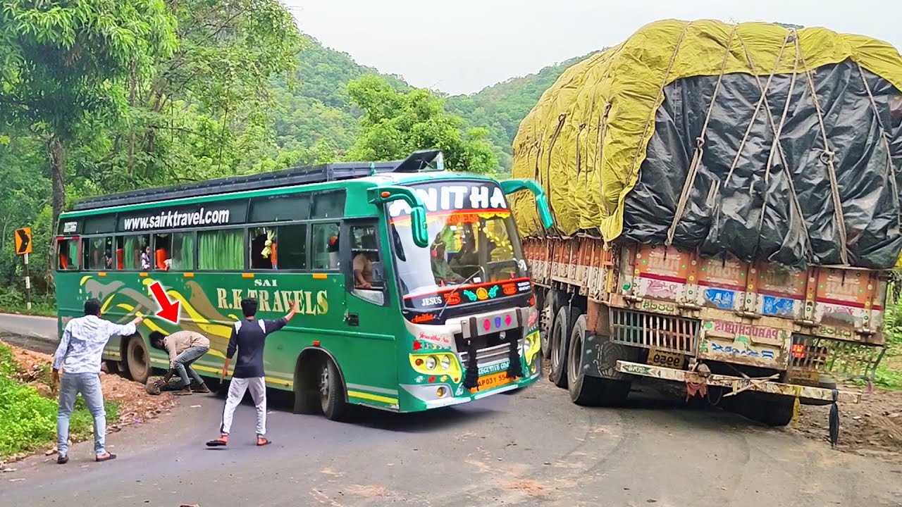 Dare to Drive Bus : Bus Crossing Break Failure Truck on ghat U Turnings