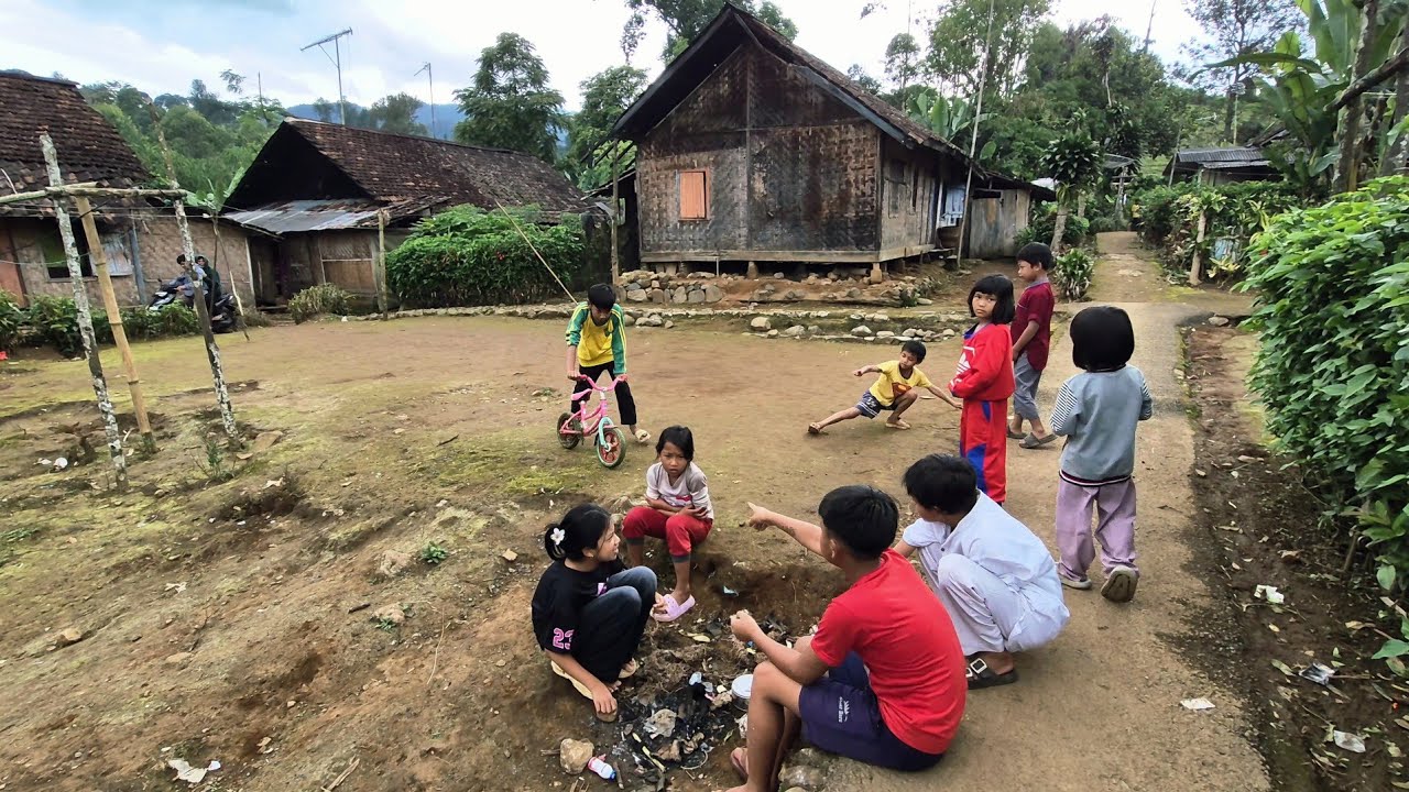 Hidup di desa, Keberkahan Bulan Puasa di Rasakan Warga Kampung Terpencil