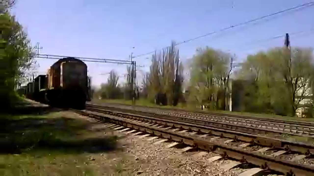 [УЗ] Тепловоз ТЭМ2-6991 с грузовым поездом на подъездном пути