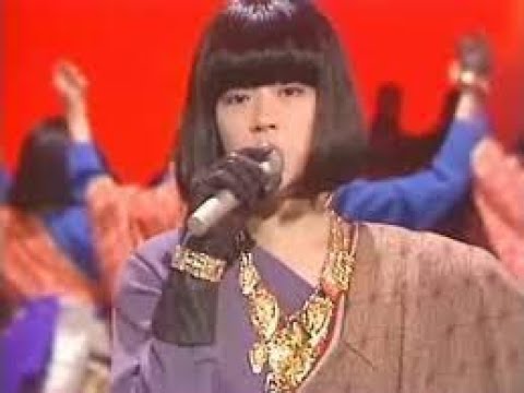 DESIRE－情熱－ (作詞:阿木燿子,作曲:鈴木キサブロー) - 中森明菜