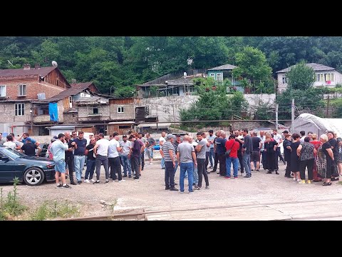 გაფიცული თანამშრომლები პროტესტს წყვეტენ და ქარხნებს უბრუნდებიან