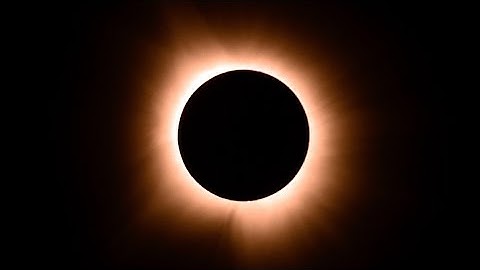 Eclipses unveiled: solar vs lunar