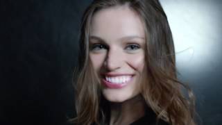 Signal White Now Touch Reklamı Gülüşün Için Yeni Makyaj Malzemen