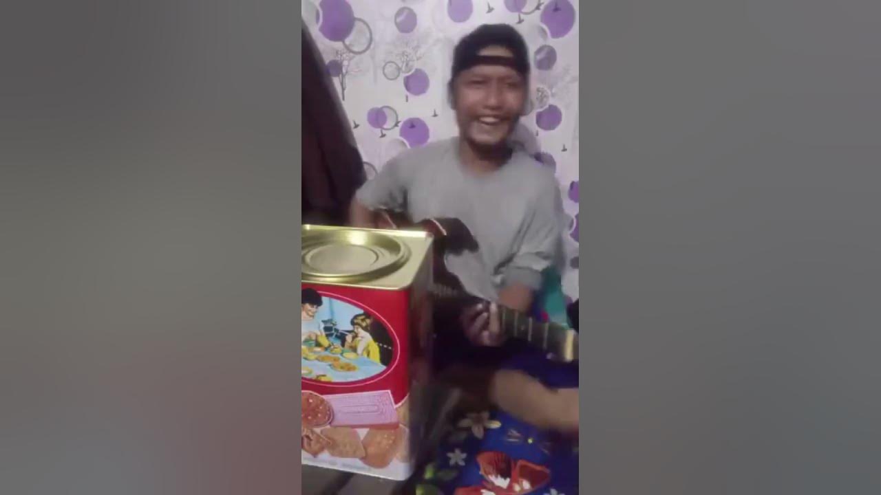 Lagu Kue #laguciptaansendiri #hiburan #trending Lagu Kue #laguciptaansendiri #hiburan #trending
