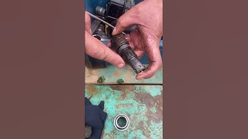 Tụt ty xi lanh thao tác trên máy xúc , cách sử lý ?