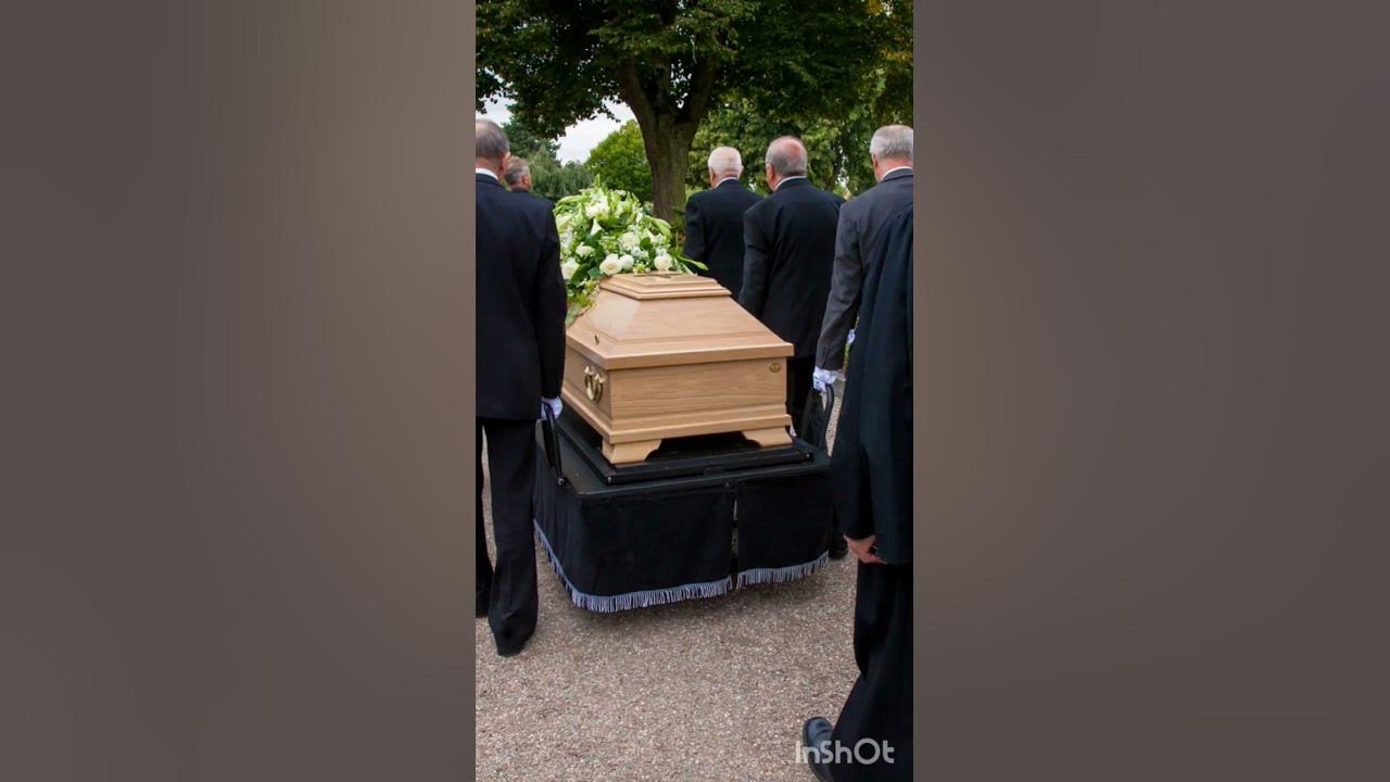 Сонник видеть похороны