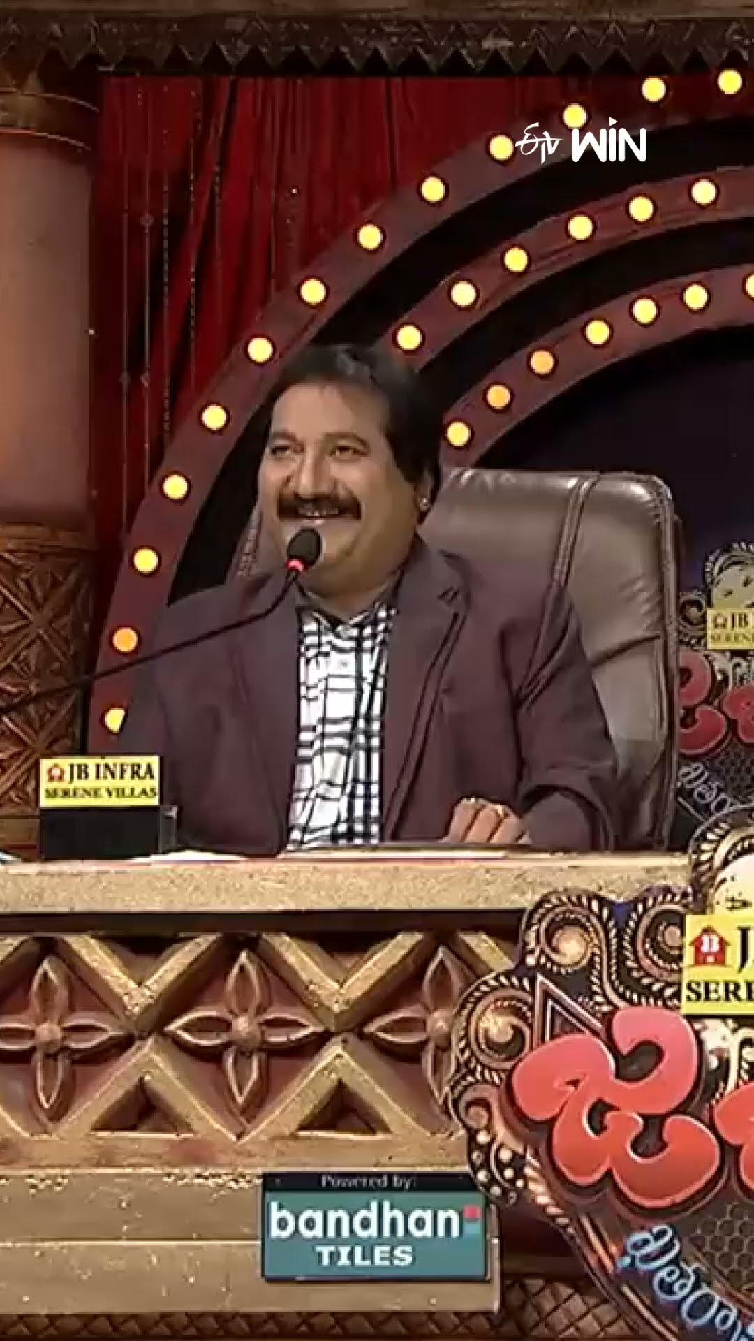 #shorts - ఒకరు జీవితాన్ని నిలబెడితే, మరొకరు ఆడియన్స్ ని పడుకో పెడతారు..! #jabardasth #hyperaadi