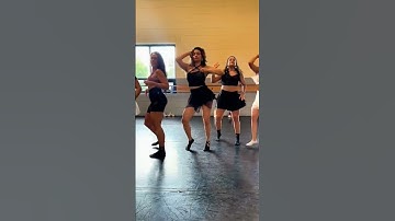 Thumbnail of #baile #papasito #papacito #karolg #tropicoqueta