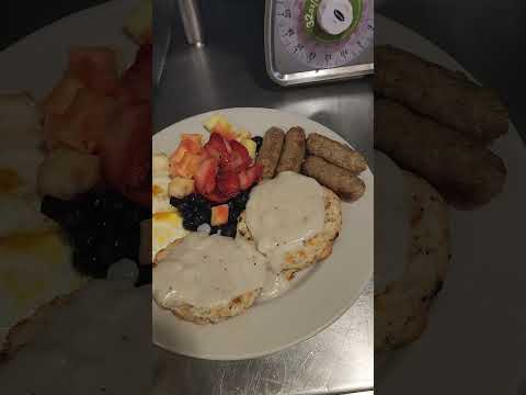 Twisted Biscuit is the best BRUNCH restaurant ever. Subscribe please
