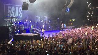 Girls Talk Boys - 5 Seconds Of Summer Argentina 2017