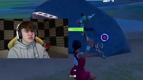 Fortnite But Every Kill I *REMOVE* A KEYBIND 😳