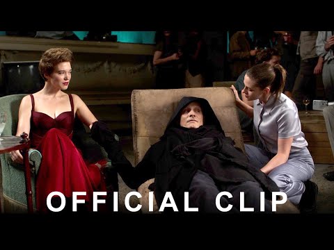 Crimes of the Future new clip official from Cannes Film Festival 2022 – 2/3