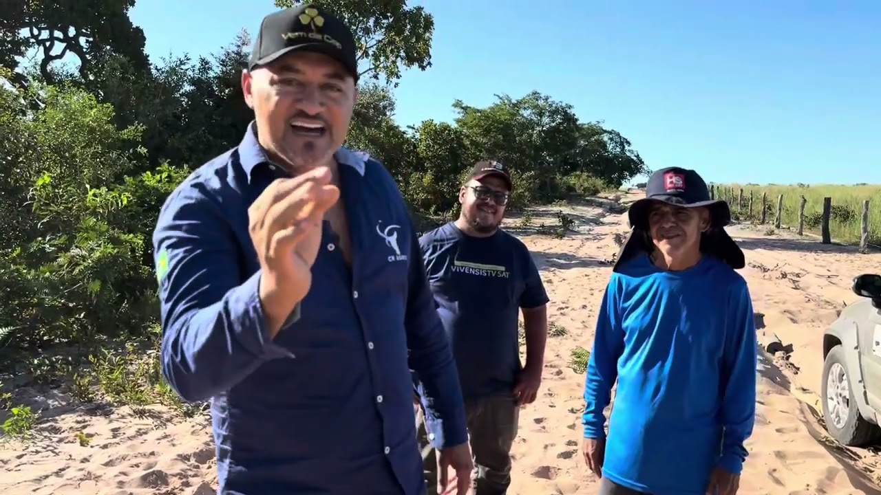 CHARLLES PRESTA SOCORRO A PAI E FILHO QUE ANDARAM 16KM COM FOME E COM SEDE | COMÉDIA SELVAGEM