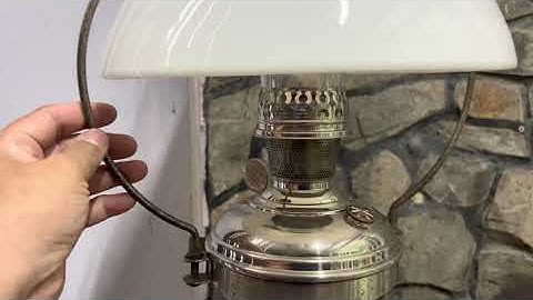 Đèn măng xông Aladdin sản xuất 1914-1919 hàng chưa chủ quên dùng.Mới nguyên zin từ trong ra ngoài .