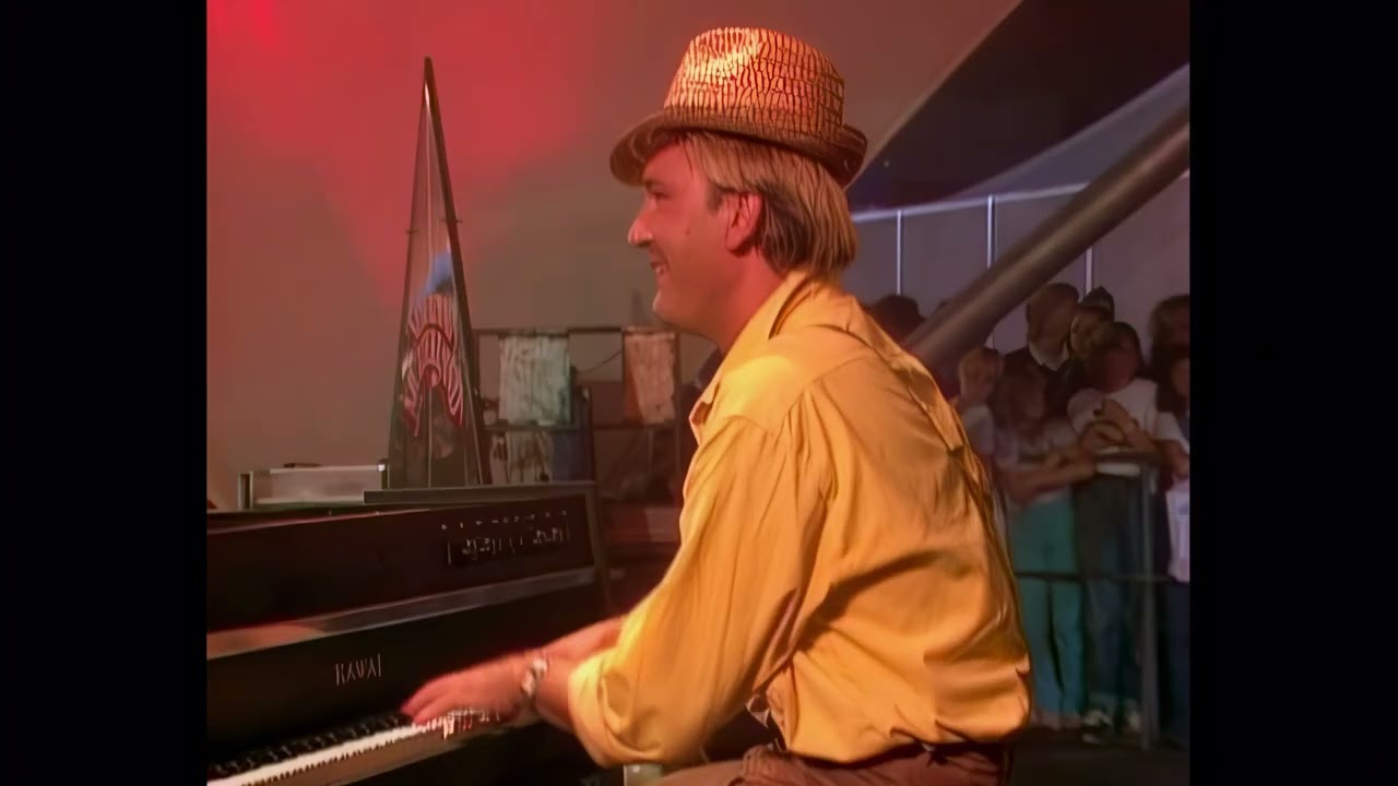 洋楽 FRUITCAKE / ONE-TWO-THREE I LIKE THE WAY Fruitcake - I Like The Way (4K) - YouTube