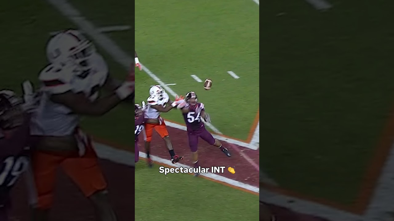 He tipped it back to his teammate π± #virginiatech #accfootball #collegefootball