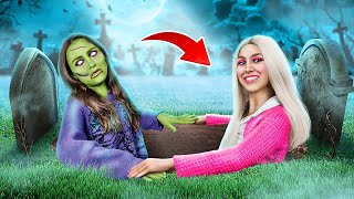 ZOMBIE Becomes Barbie for Halloween! 🧟‍♀️ *Crazy Barbie Makeover* La La Life Emoji