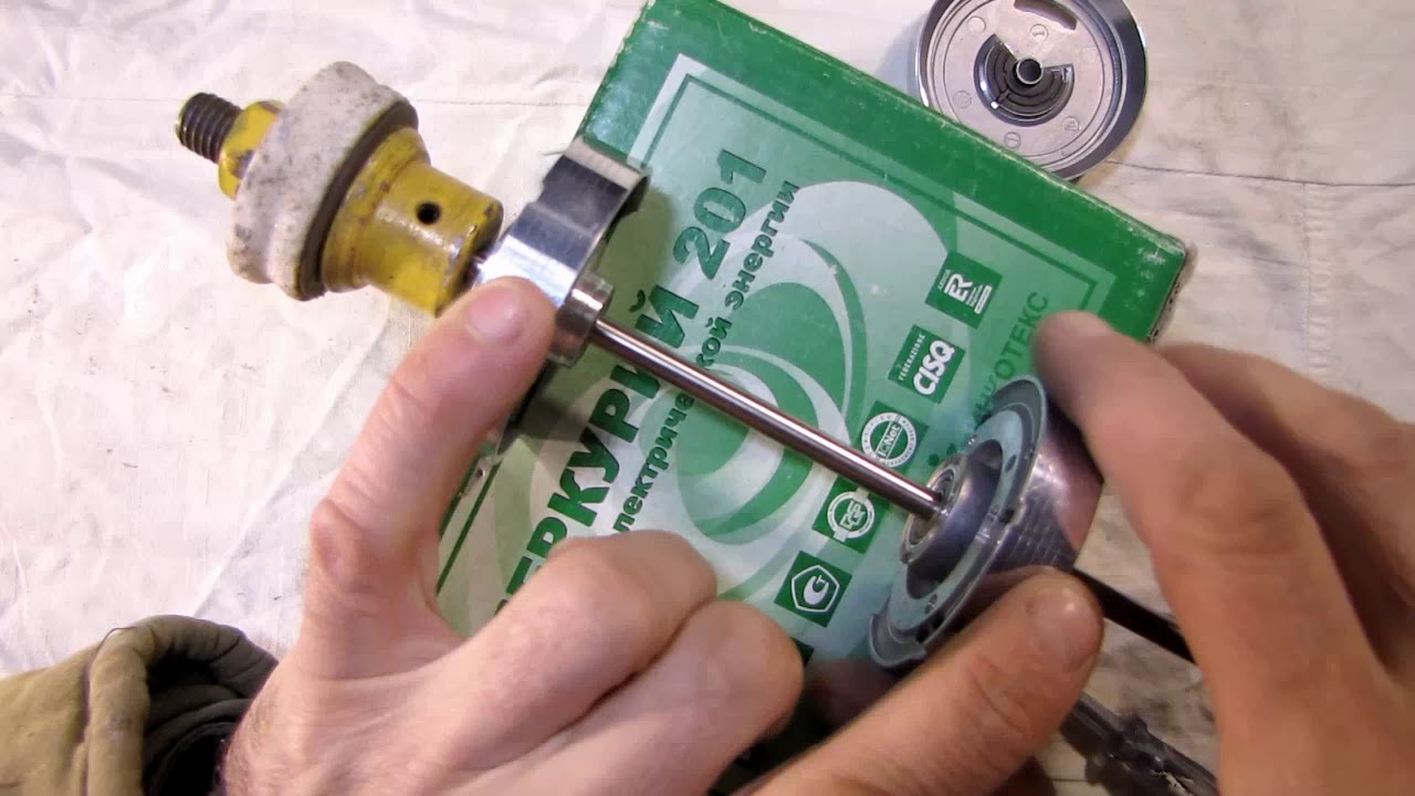 корпуса подшипников из головки видеомагнитофона для циркулярки  производства поделок настольной