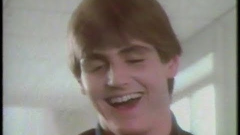 1983 - Vanguard for Atari - Who Destroys The Gond Commercial