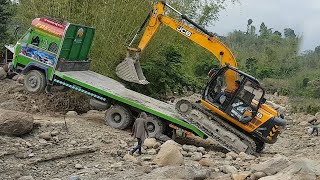 JCB Excavator Loading in Truck and Unloading - Excavator Self Load unload - JCB 140 Excavator Video