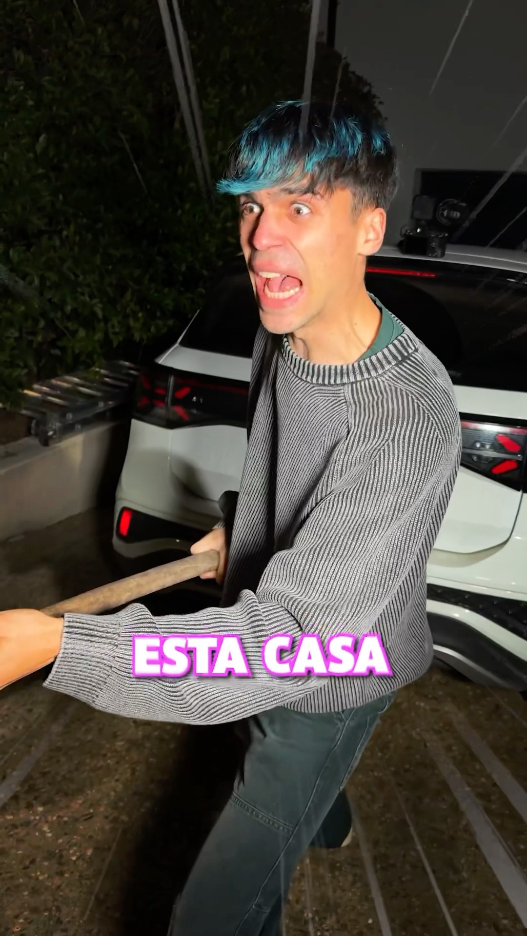Por Fin Echamos al Zombie de Casa!