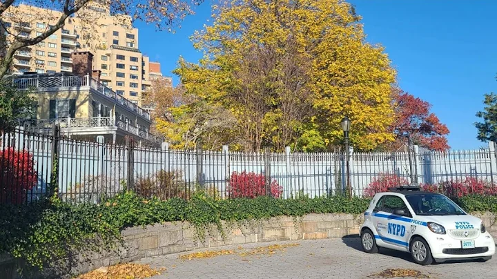 Carl Shurz Park (Gracie Mansion & East River Houses)
