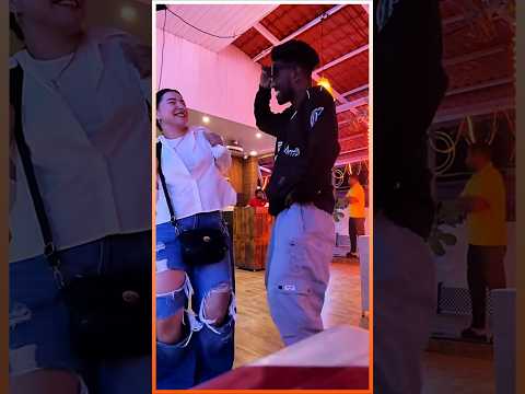 الراقصة فيفا ترقص مع شاب 