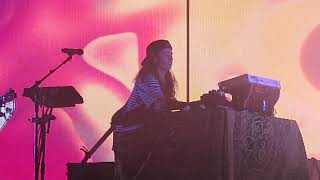 Tash Sultana – Big Smoke – Live in Toronto – May 31, 2019 screenshot 1