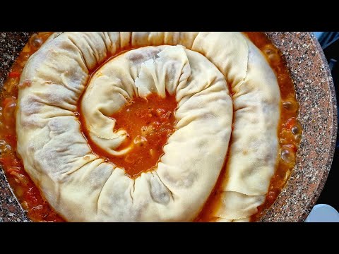 Узбекская национальная еда на сковороде. Урама Ханум без мантоварки