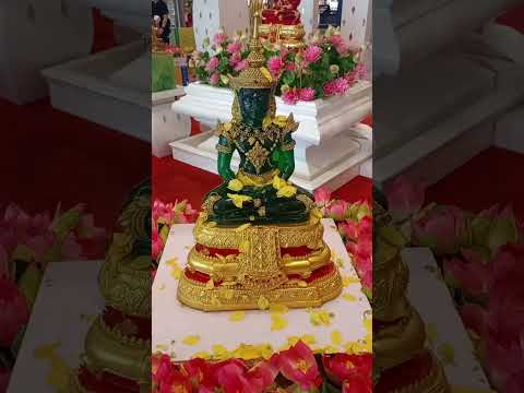 Buddhist Prayers and Offerings #buddhist #buddhism #prayer #buddha #thailand