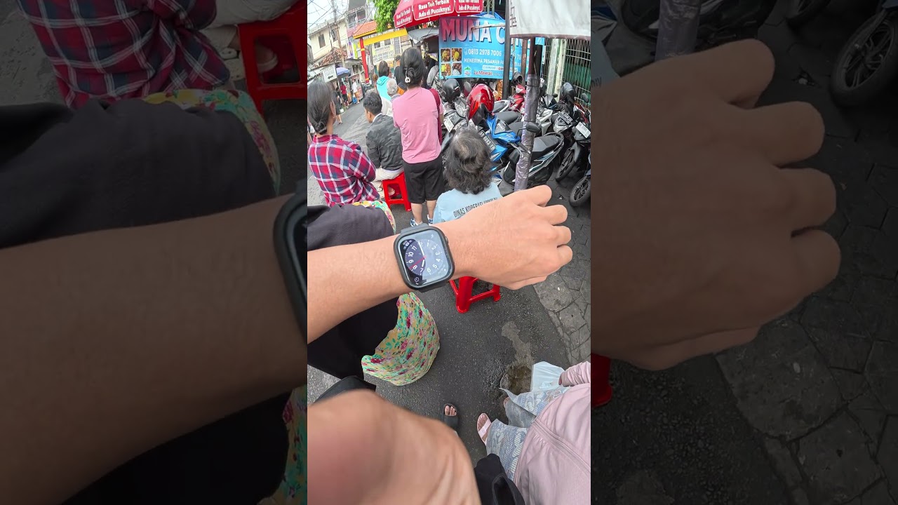 ke pasar pathuk jogja ngantri nasi kuning?