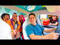 Ordino al MCDONALD'S con le HUNTRIX di K-POP DEMON HUNTERS!