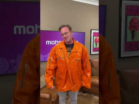 Jay Mohr wearing ￼ Ralphie May‘s jacket