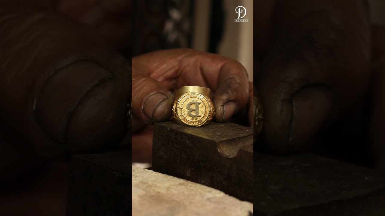 Anillo Bitcoin realizado en 3d de 17gr de oro 18K #bitcoin - YouTube