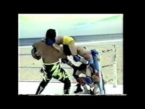 the-most-ridiculous-but-entertaining-japanese-game-show-wrestling-i-have-ever-seen!