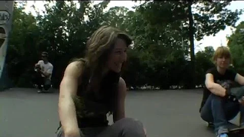 VANS mit Anna Kruse und Sabrina "Puse" Gggel in Be...