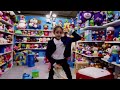 Total verrückter Spielladen – Die Spielzeuge übernehmen das Ruder! | Kinderlieder ab 6