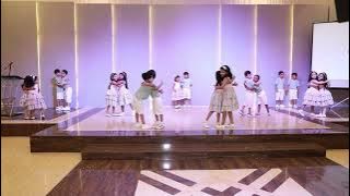 انشودة لنكن دوماً أصدقاء ( رياض أطفال - فصل البالونات ) تدريب أ/ منار الرومي - ٢٠٢٣