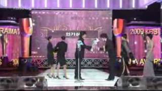 Yoon Eun Hye 윤은혜- KBS Drama Awards 2009