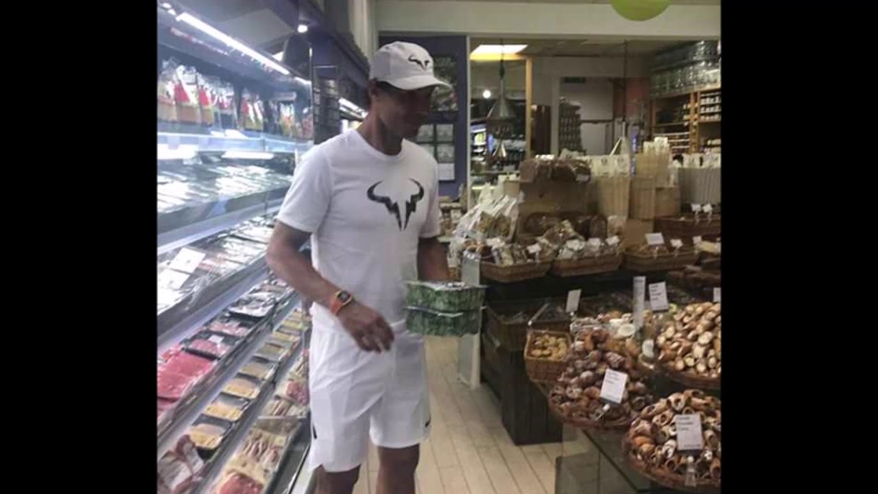 Wimbeldon Rafael Nadal In Shopping In Grocery Store After Match 2018 Youtube