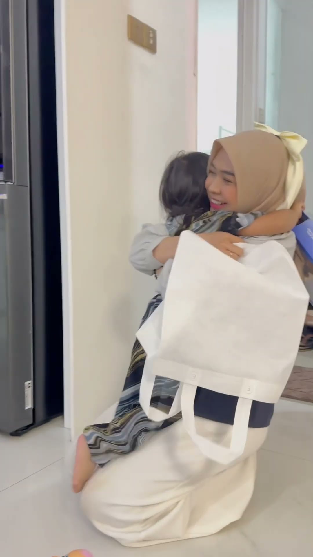 Aduh, moana nangis gak berhenti di sekolahnya..